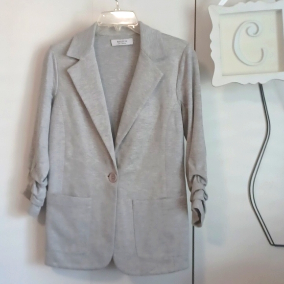 Bailey 44, Gray one button blazer with ruched sleeves. SZ S - Picture 1 of 8